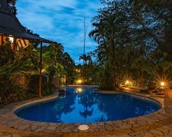 Lost Iguana Resort and Spa - לה פורטונה - בריכה