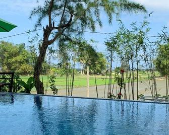 Hoi An Green Life Hostel - Hoi An - Pool