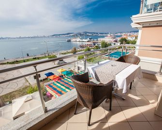 Buyukada Comfort Otel - Istanbul - Balcony