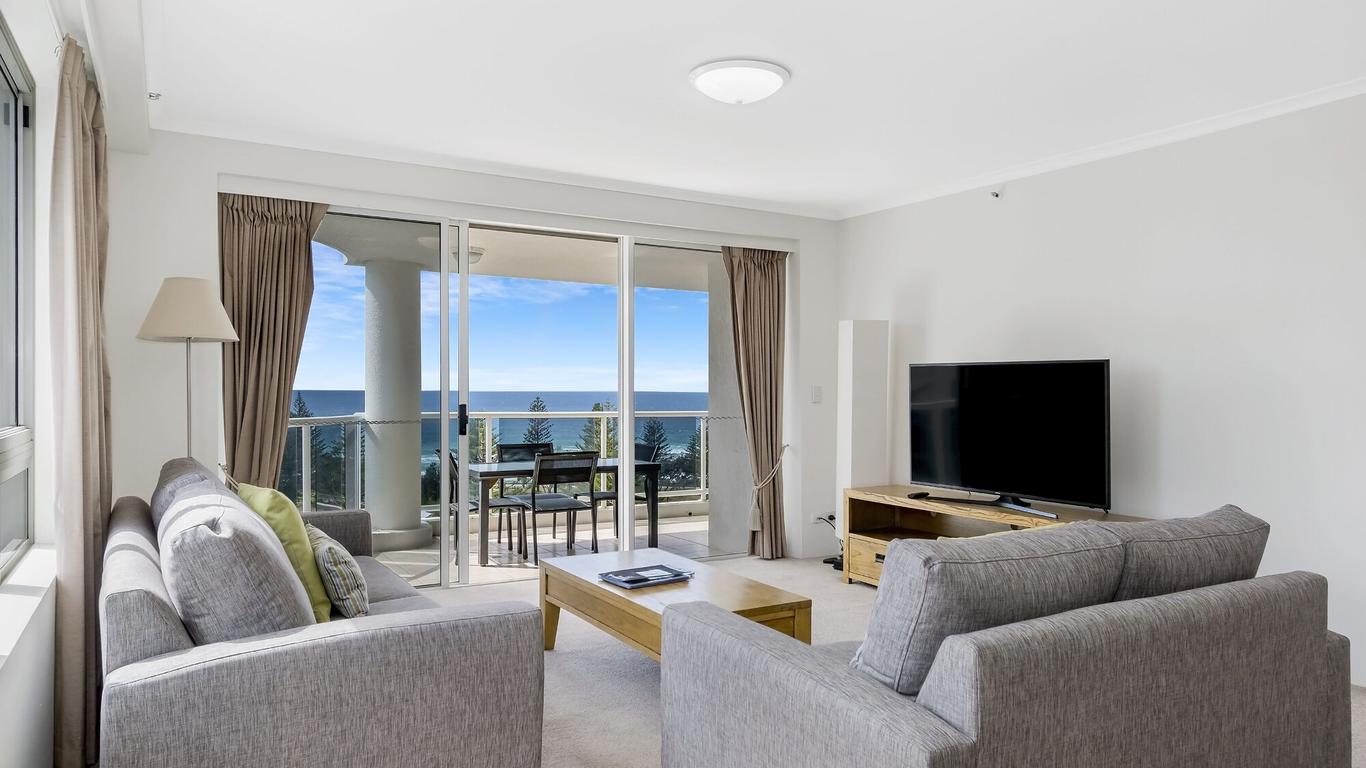 Oscar On Main Beach Resort