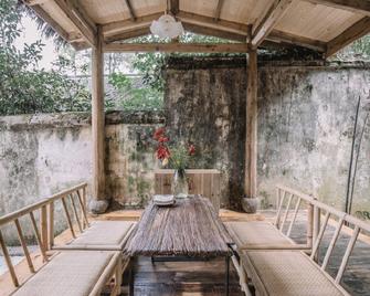 Chuyou Hostel - Hangzhou - Innenhof