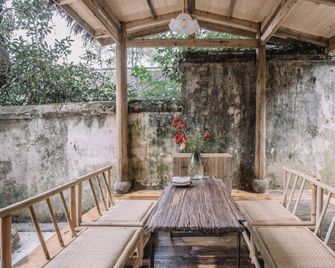 Chuyou Hostel - האנגג'ואו - פטיו