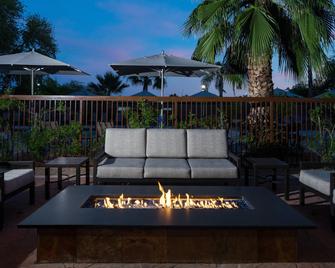 Courtyard by Marriott Scottsdale North - Scottsdale - Patio