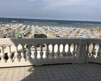 Villa La Torretta Luxury B&B - Adults Only - - Viserba