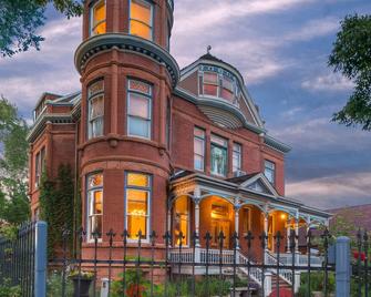 Lumber Baron Inn - Denver - Building