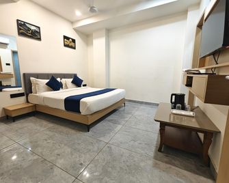 The Sky Comfort Hotel Krisha, Dwarka - Dwārka - Bedroom