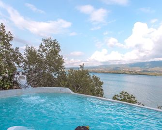 Badian Island Wellness Resort - Badian