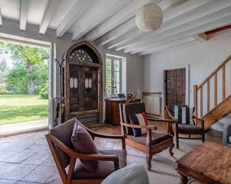 Holiday house Moustey for 1 - 14 persons with 5 bedrooms - Holiday house - Moustey - Sala de estar