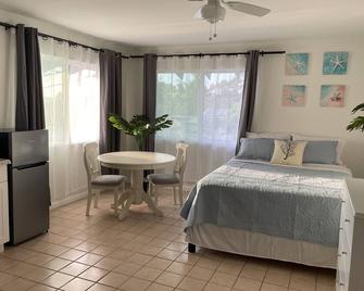 Kailua-Kona Studio with Queen bed - 5 mins from the water - Kailua-Kona