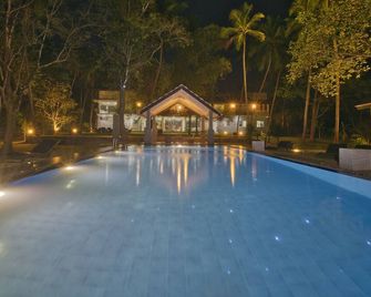 Athena Lake by Seedevi - Sigiriya - Pool