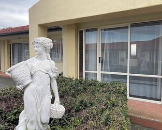 Bella Tuscany on Kennedy - Napier