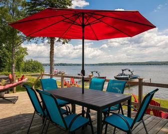 La Cozy O-Lac Magog - Sherbrooke - Patio