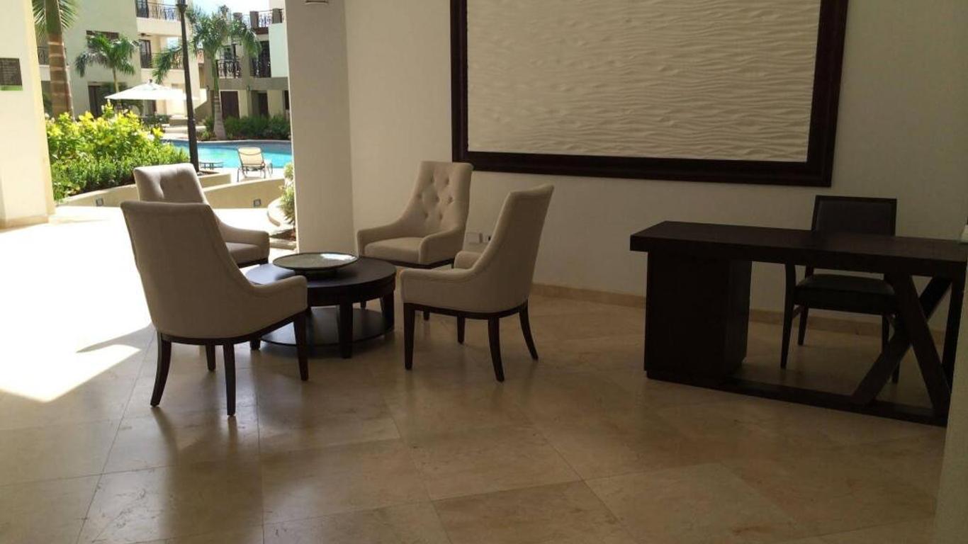 Palmaruba Condos