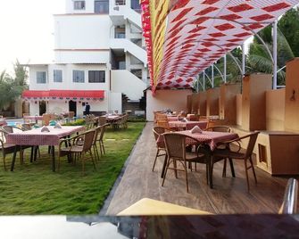 Hotel Sanai Residency - Panchgani - Patio