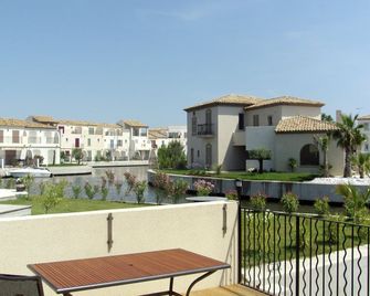 Villa with Marina View - Aigues-Mortes - Balcony