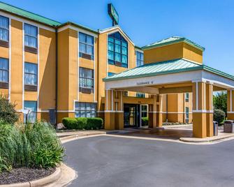 Quality Suites Maumelle - Little Rock NW - Maumelle - Building