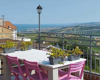 La Rue - Tortoreto - Balkon