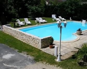 Domaine des Catalpas - Souillac - Piscina