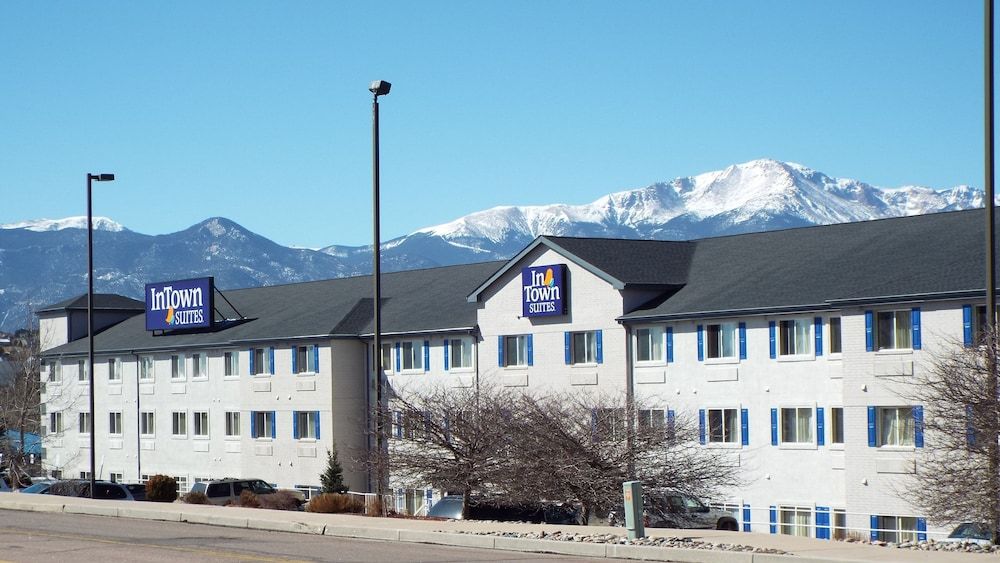 Intown Suites Extended Stay Colorado Springs - קולרדו ספרינגס - בניין
