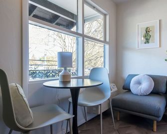 The Local Motel & Shops - Eugene - Dining room