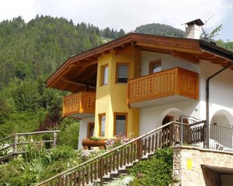 Adamello Brenta Sunshine - Madonna di Campiglio - Rakennus