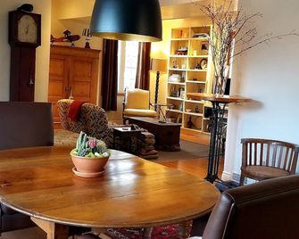 Comfortable and elegantly appointed home in this unique small port town. - Port Burwell - Dining room