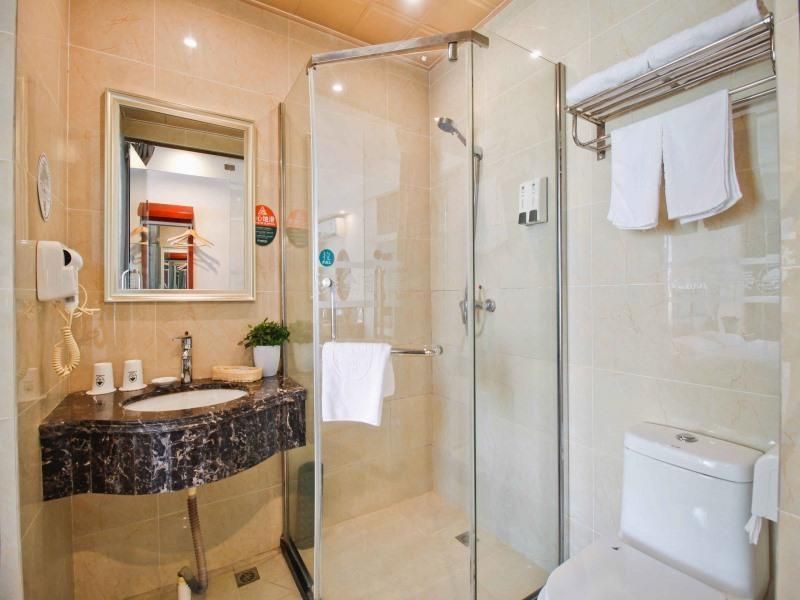 Greentree Inn Hefei Longchuan Road South Hefei Railway Station Business Hotel - Hefei - Bad