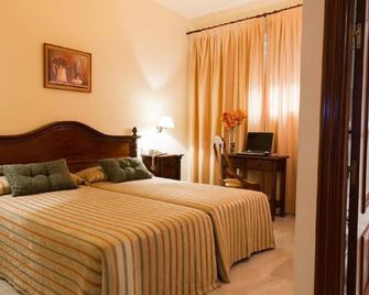Hotel Gran Avenida - Coria del Río
