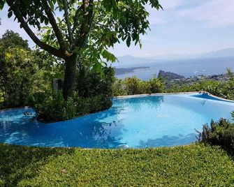 Nice Apartment Located In A Bucolic Setting - Barano d'Ischia - Piscina
