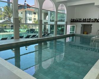 Varadero Palace Hotel - Florianópolis - Piscina