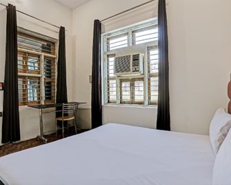 Spot On Fun Flip - Rewāri - Bedroom