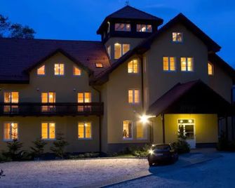 Hotel Belweder - przy hotelu Golebiewski - Karpacz - Rakennus