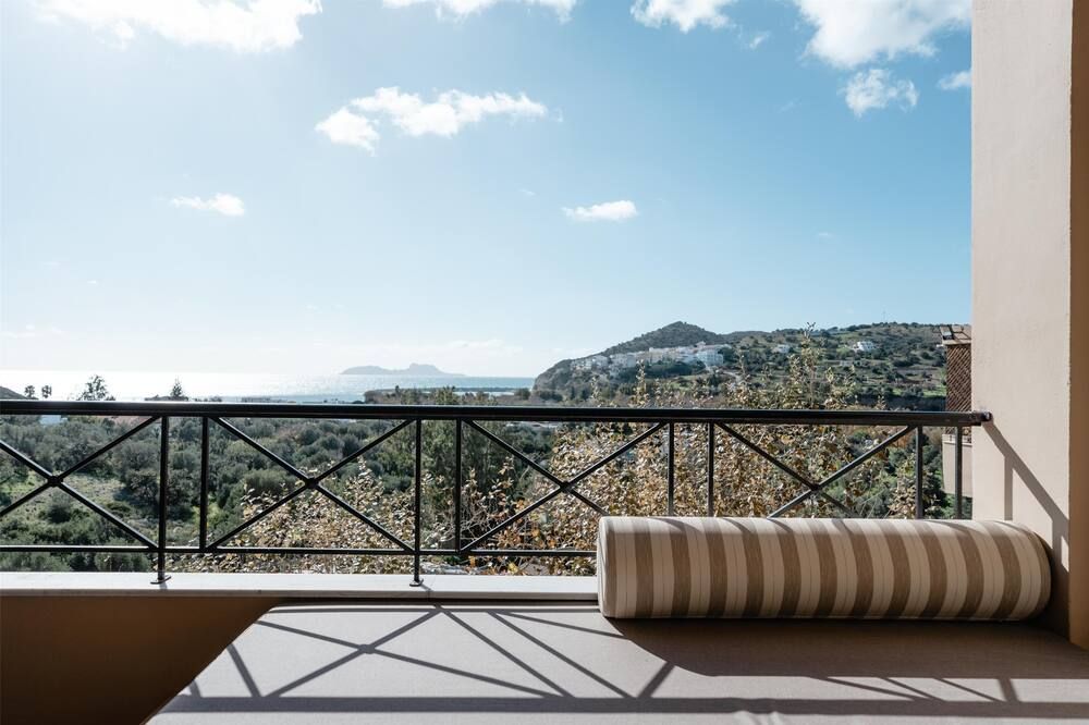 Paralos The Maxine Adults Only