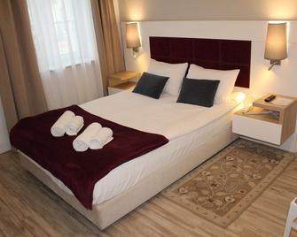 Hotel Rozbicki - Włocławek - Bedroom