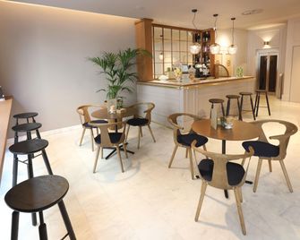 Ciutat De Girona - Girona - Bar