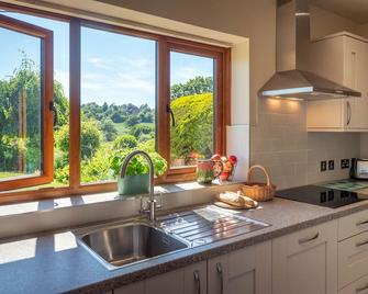 The Dinney B&B - Bridgnorth - Kitchen