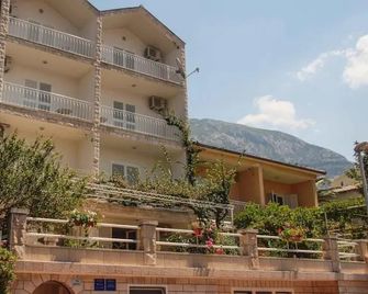Villa Neda - Makarska - Budynek