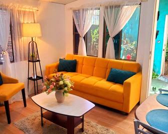 Alojamiento El Salvador: Villa Madero - Hotel Boutique - San Salvador - Sala de estar