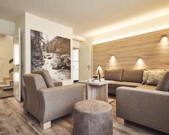 Private Holiday Homes By Solaria - Davos - Phòng khách