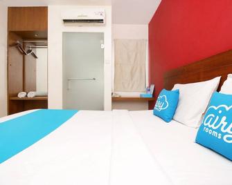 Airy Serpong Boulevard Bsd Timur Ah 2 Tangerang Selatan - South Tangerang City - Habitación