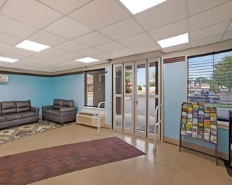 Econo Lodge Allentown North - Allentown - Lobby