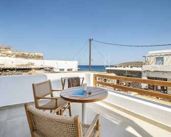Kythnos Blue - Suite 2 Loutra Beach & Sea View - Kythnos - Balcony