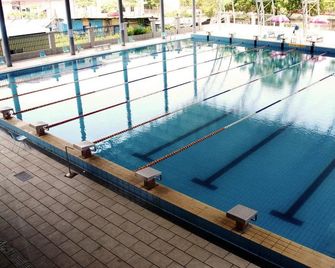Jinrun Holiday Hotel - Zhanjiang - Pool