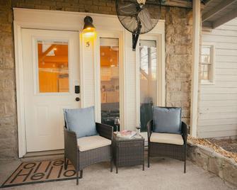 Cozy 1BR w/Workspace near Vandy/Dwntwn/Hospital- 5 - Nashville - Patio