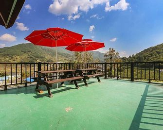 Gurye Yeda Hyang Pension - Gurye - Balcón
