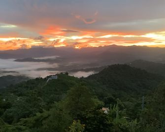 La Posada Mountain Retreat in the Heart of Puerto Rico with Exceptional Views - Utuado - Balcón