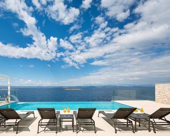 Luxury Villa Palma de Korkyra with Pool - Blato - Басейн