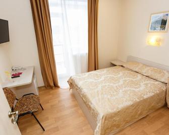 Hotel Belye Nochi - Petrozavodsk - Bedroom