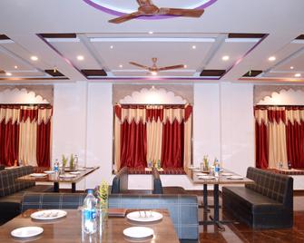 Rudraksh Hotel And Restaurant Kumbhalgarh - Kumbhalgarh - Lounge