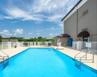 Holiday Inn Express & Suites Fort Payne By IHG - Fort Payne - Piscina